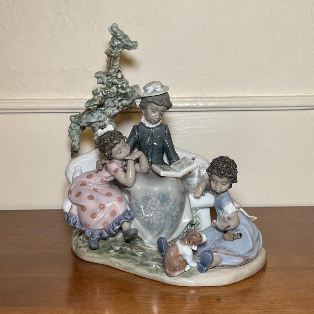 Flawless LARGE Lladro 5371 Family Roots, Black Legacy Collection- reading picnic